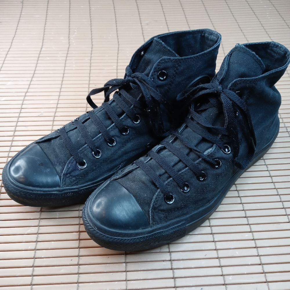 Converse Chuck Taylor All Star unisex men's 11 women's 13 black classic high top